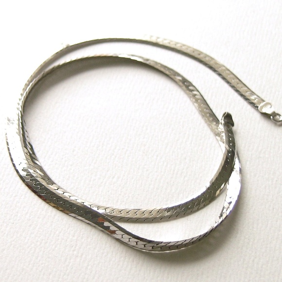 20" Sterling Silver Vintage Herringbone Necklace Made in Italy - Picture 4 of 8